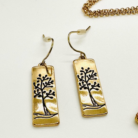 New Tree Pendant Earrings Set PRETTY! - Picture 6 of 9